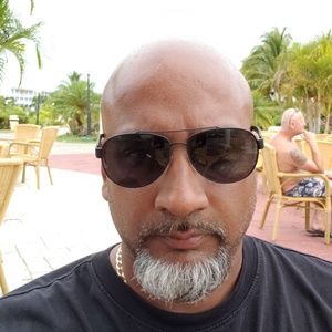 Meet your Posher, Adil